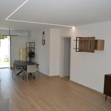 Lägenhet Baia Dei Gruccioni